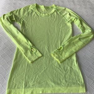 Classic Lululemon exercise top